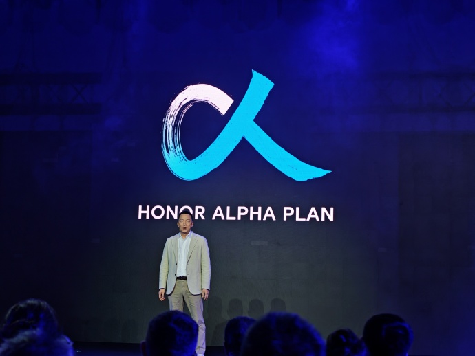 香港娛樂城：荣耀 CEO 李健国内首秀，官宣“全球百万雄鹰计划”